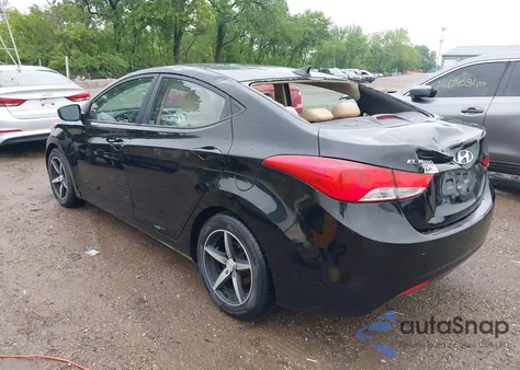 2012 Hyundai Elantra Gls (Ulsan Plant) z USA, uszkodzony, nr VIN KMHDH4AE1CU207971